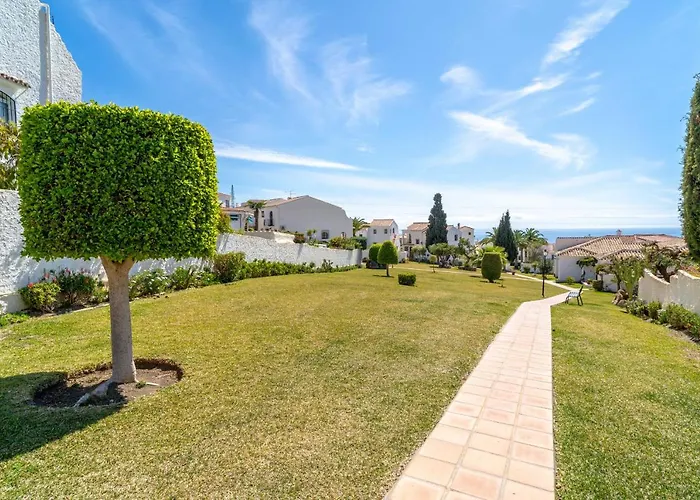 Naranjos 25a Private Pool Capistrano Village Nerja