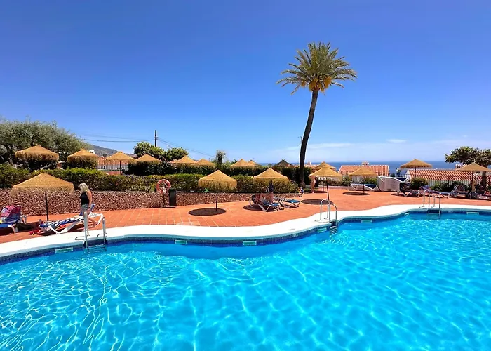 Naranjos 25a Private Pool Capistrano Village Nerja